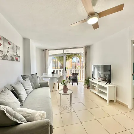 Torres De Yomely - Y1g * Playa de las Américas