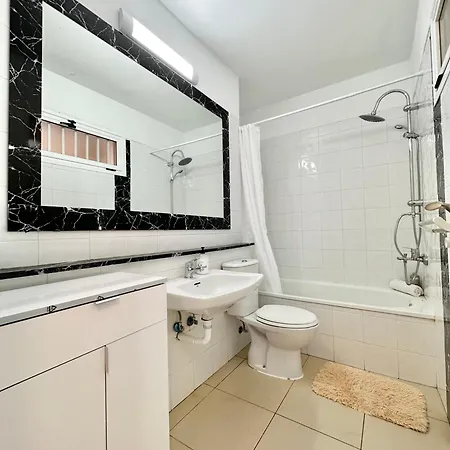 Torres De Yomely - Y1g * Playa de las Américas