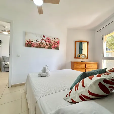 Torres De Yomely - Y1g * Playa de las Américas